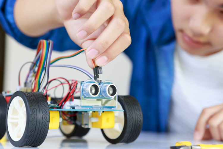 Arduino Robotics: Basics and Beyond
